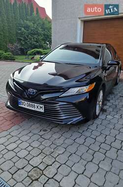Седан Toyota Camry 2017 в Тернополі