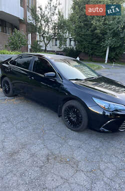 Седан Toyota Camry 2016 в Виннице