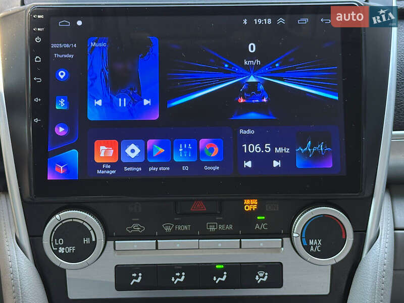 Седан Toyota Camry 2013 в Києві