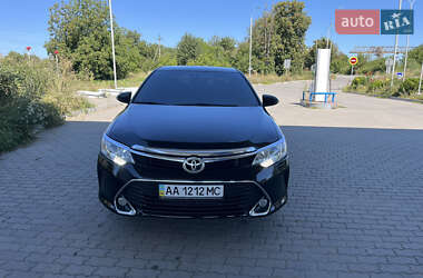 Седан Toyota Camry 2017 в Вінниці