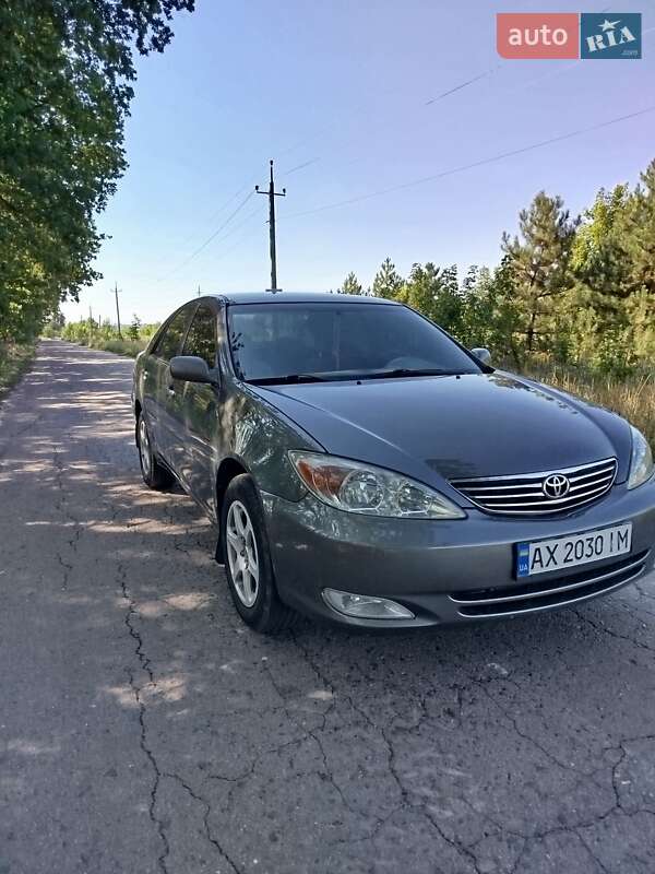 Toyota Camry 2004