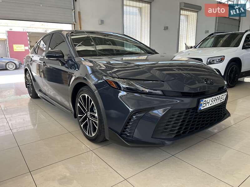Седан Toyota Camry 2024 в Одесі