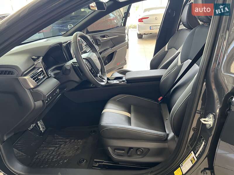 Седан Toyota Camry 2024 в Одесі