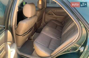 Седан Toyota Camry 1999 в 
