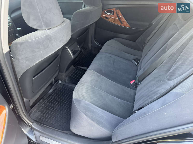 Седан Toyota Camry 2007 в Львові
