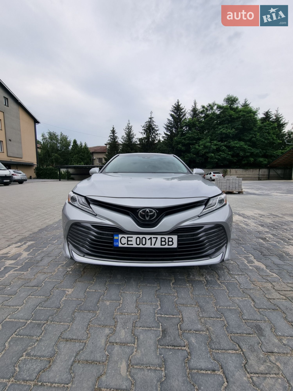 Продам Toyota Camry 2018 XLE – бізнес-клас за доступною ціною!

Шукаєте надійний, комфортний і економний седан? Toyota Camry XLE – ідеальний вибір! Авто у відмінному стані,  повністю обслужене та готове до поїздок.

Основні переваги:
- Двигун 2.5 л (бензин) – потужний та економний
- Автоматична коробка передач – плавний хід
- Шкіряний салон – комфорт та престиж
- Камера заднього виду, адаптивний круїз-контроль, датчики сліпих зон
- Мультимедіа: сенсорний дисплей, Apple CarPlay, Android Auto
- Підігрів і вентиляція сидінь, безключовий доступ

Авто не потребує вкладень!

Телефонуйте зараз і забирайте свій ідеальний седан! 06******39