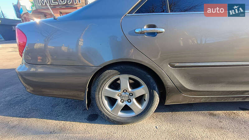 Седан Toyota Camry 2002 в Бердичеве