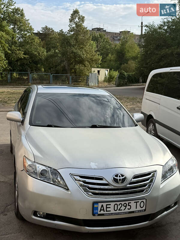 Седан Toyota Camry 2006 в Кривом Роге фото Седан Toyota Camry 2006 в Кривом Роге