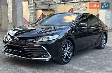 Седан Toyota Camry 2022 в Києві