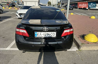 Седан Toyota Camry 2007 в Києві
