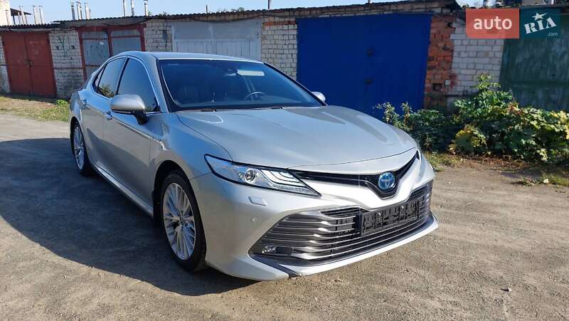 Седан Toyota Camry 2020 в Малині
