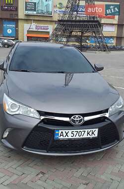Седан Toyota Camry 2016 в Харькове