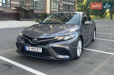 Седан Toyota Camry 2022 в Чернигове