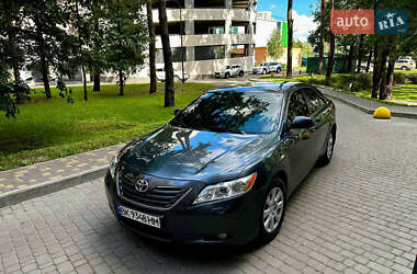 Седан Toyota Camry 2008 в Киеве