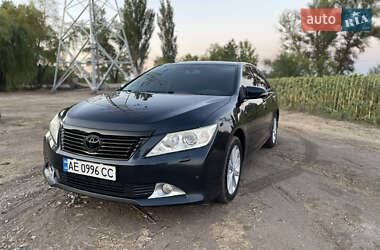 Седан Toyota Camry 2011 в Днепре