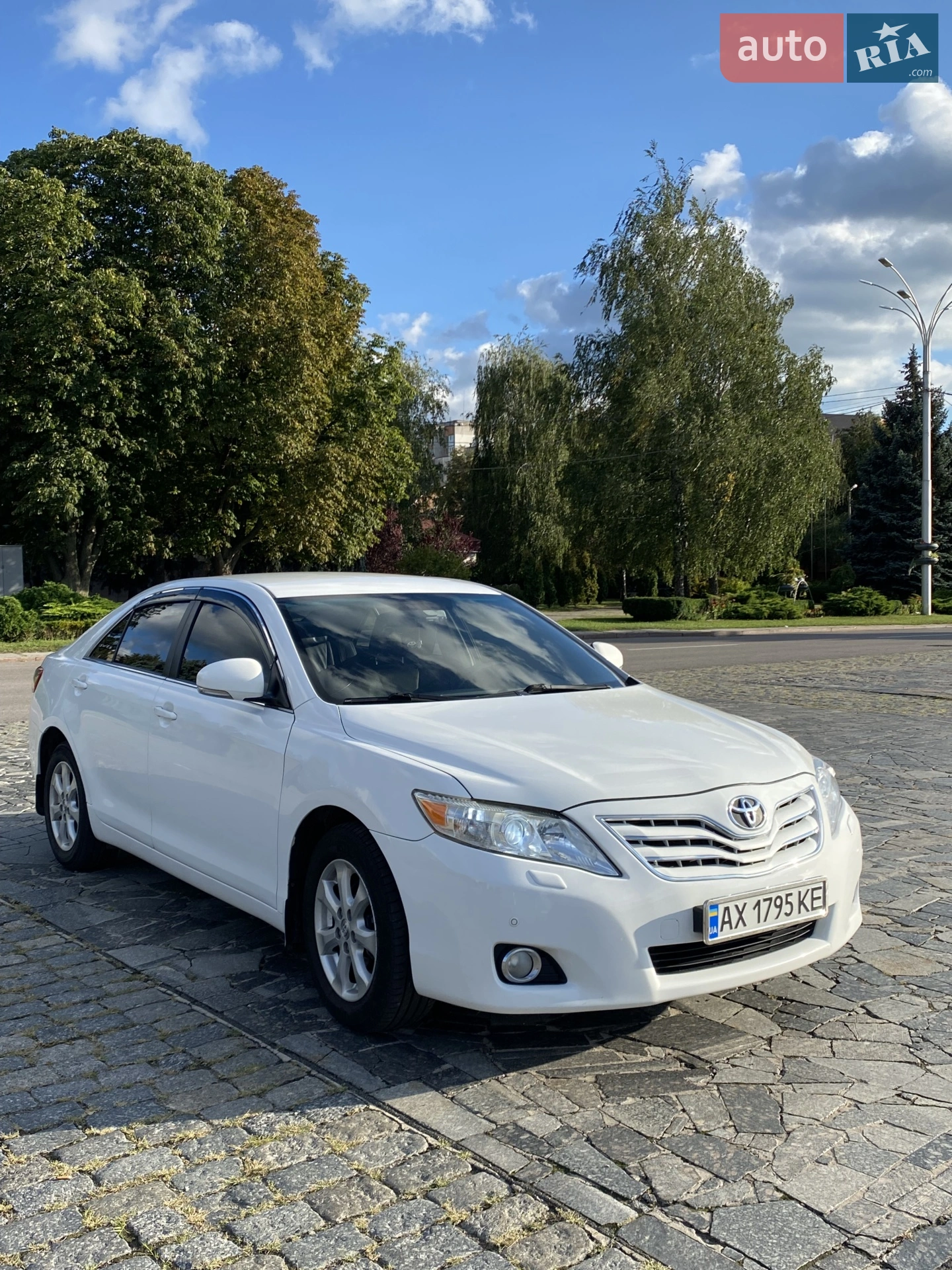 2011 Toyota Camry - мініатюра 2