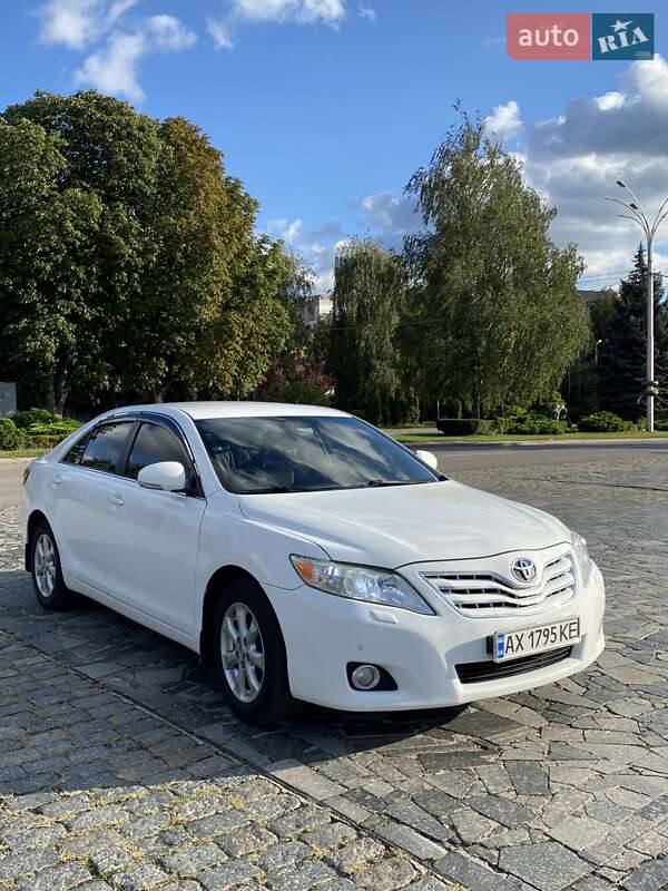Седан Toyota Camry 2011 в Кременчуге фото 2 Седан Toyota Camry 2011 в Кременчуге