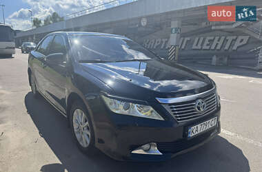 Седан Toyota Camry 2012 в Киеве
