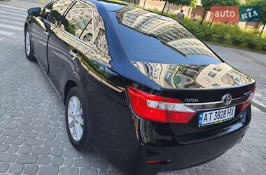 Седан Toyota Camry 2013 в 