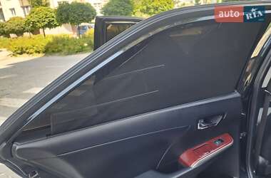 Седан Toyota Camry 2013 в 