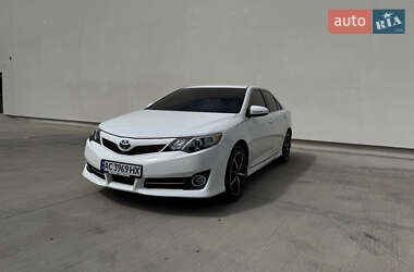 Седан Toyota Camry 2011 в Луцьку
