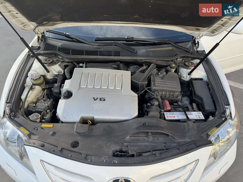 Седан Toyota Camry 2007 в Киеве