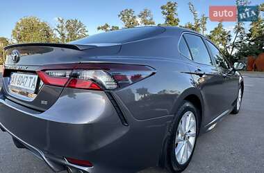 Седан Toyota Camry 2023 в Киеве
