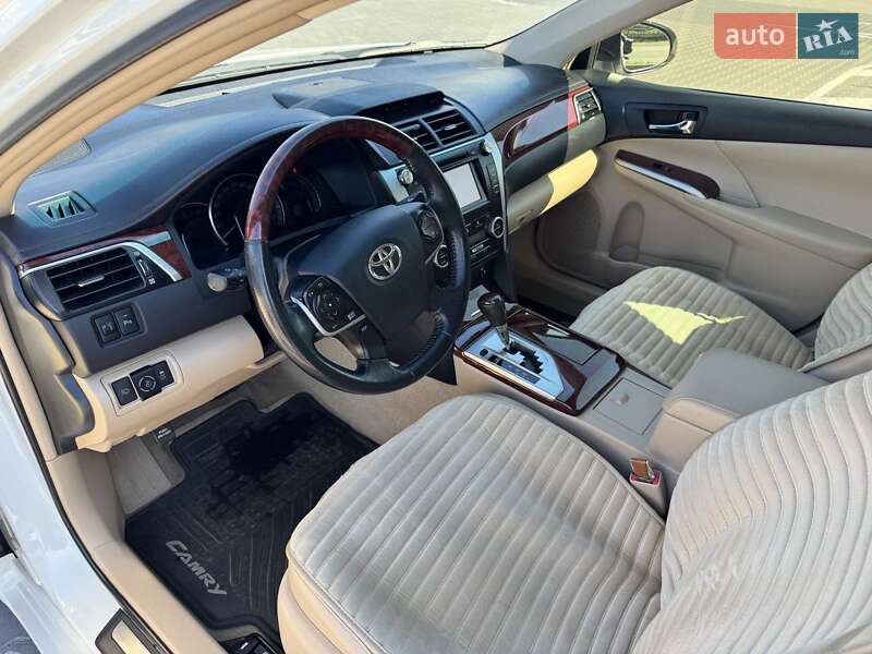 Седан Toyota Camry 2013 в Виннице фото 17 Седан Toyota Camry 2013 в Виннице