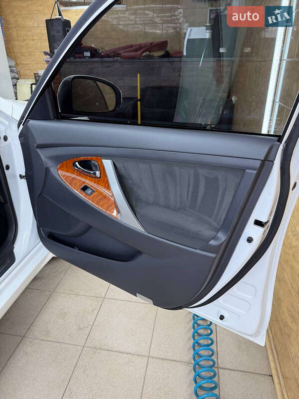 Седан Toyota Camry 2011 в Харкові