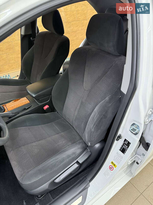 Седан Toyota Camry 2011 в Харкові