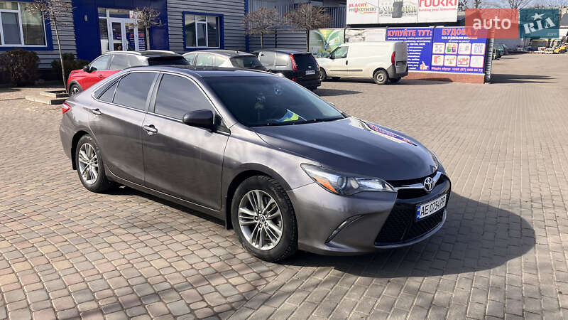 Toyota Camry 2015