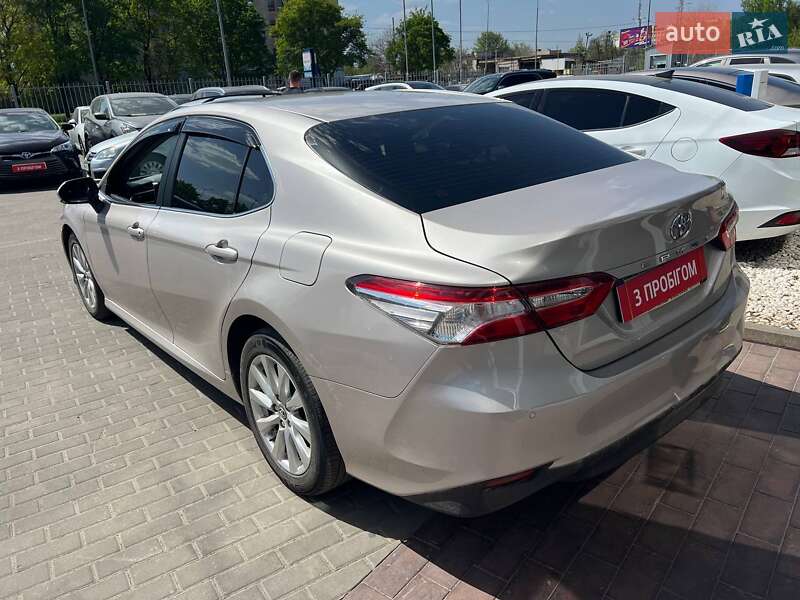 Седан Toyota Camry 2017 в Полтаві