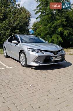 Седан Toyota Camry 2018 в Києві