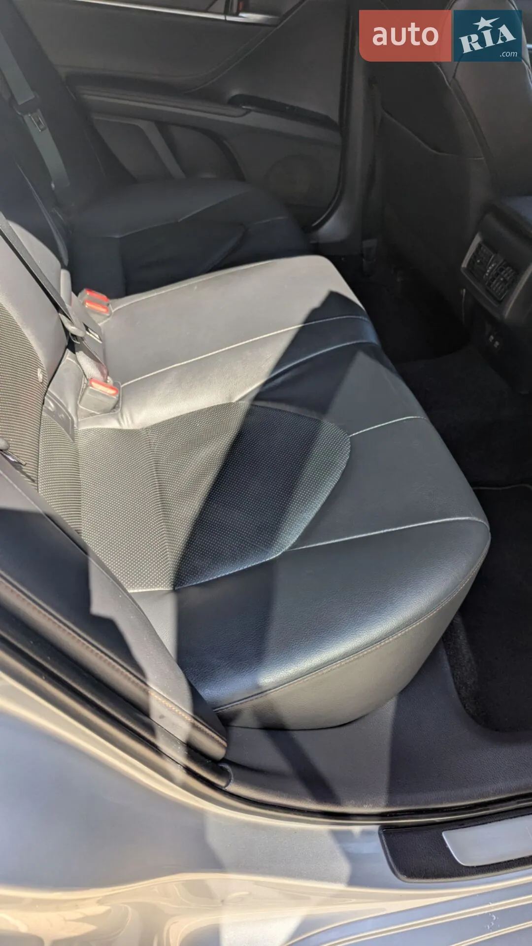 2018 Toyota Camry - мініатюра 17