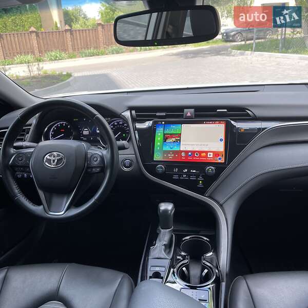 Седан Toyota Camry 2020 в Полтаві