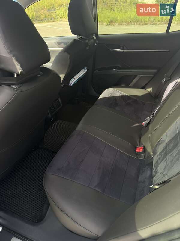 Седан Toyota Camry 2017 в Киеве фото 7 Седан Toyota Camry 2017 в Киеве