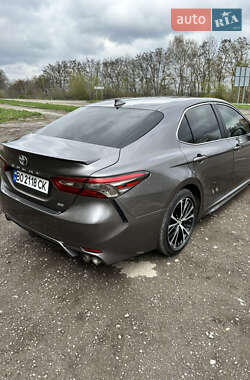 Седан Toyota Camry 2019 в Тернополі