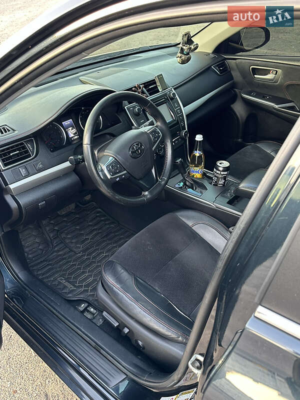 Седан Toyota Camry 2014 в Харкові