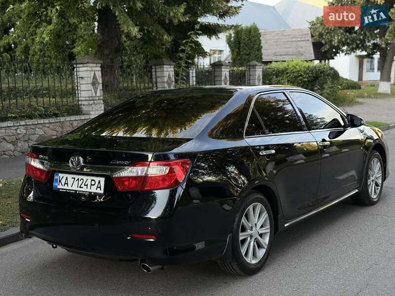 Седан Toyota Camry 2012 в Белой Церкви
