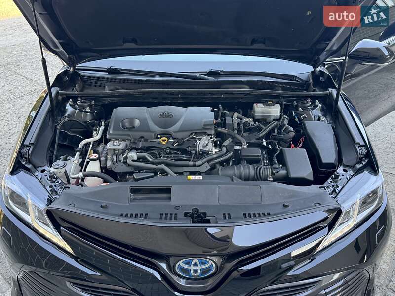 Седан Toyota Camry 2019 в Дніпрі