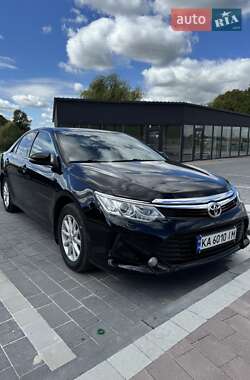 Седан Toyota Camry 2016 в Мостиській