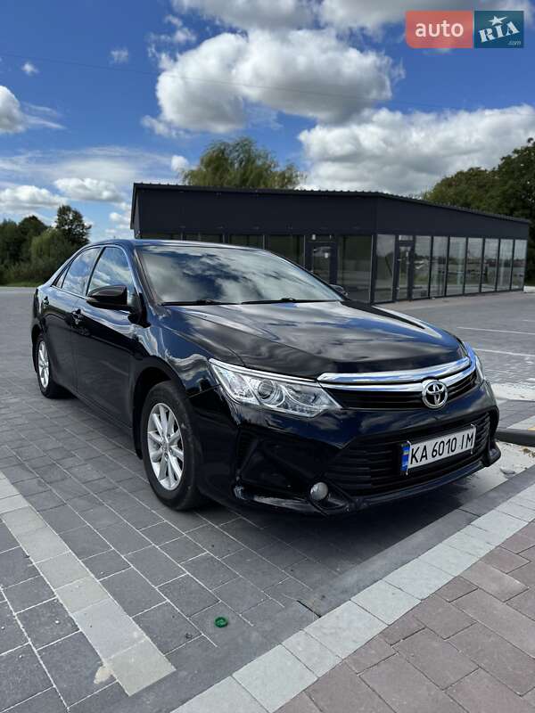 Toyota Camry 2016