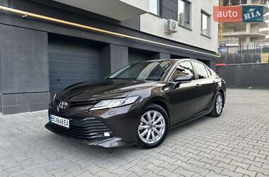 Седан Toyota Camry 2019 в 