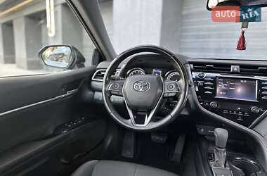 Седан Toyota Camry 2019 в 