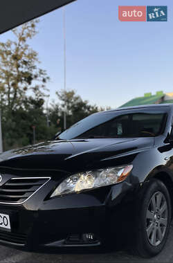 Седан Toyota Camry 2008 в Чернівцях