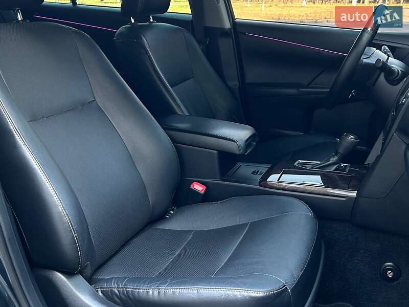 Седан Toyota Camry 2017 в Николаеве