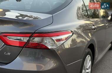 Седан Toyota Camry 2019 в 