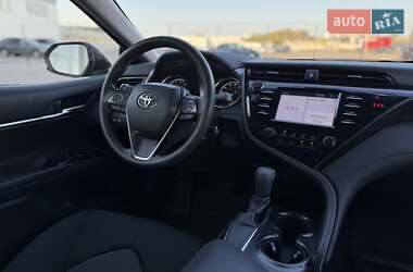 Седан Toyota Camry 2019 в 