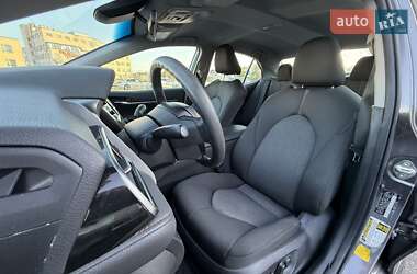Седан Toyota Camry 2019 в 