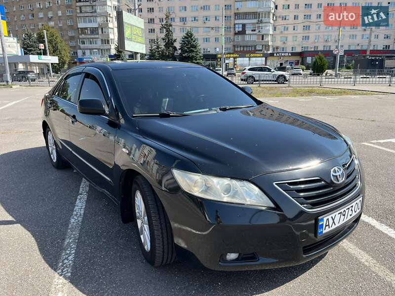 Седан Toyota Camry 2008 в Харькове